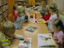 Lasteaed Vigri vanem rühm Kalakesed käisid raamatukogus uurimas maailmaruumi kohta